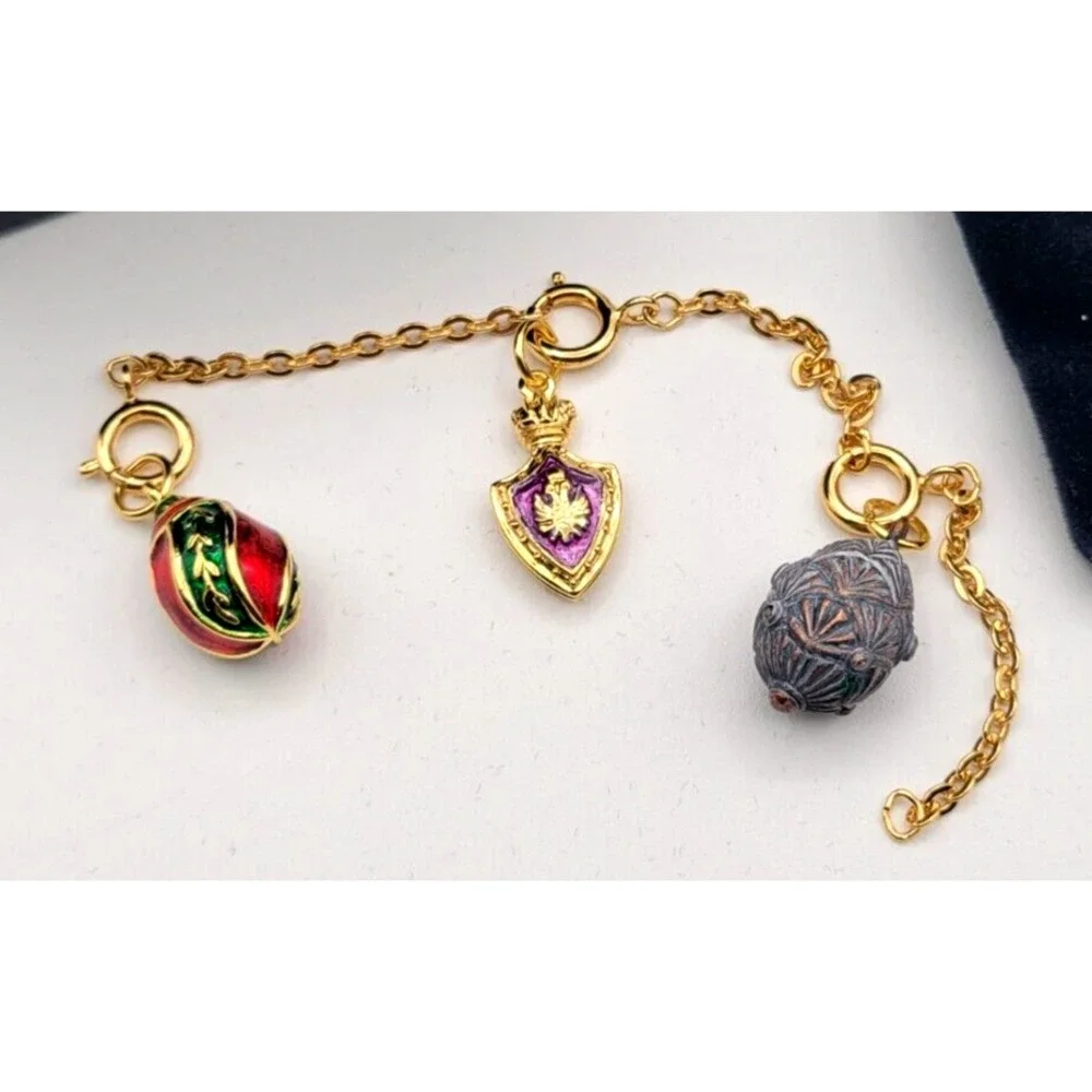 JOAN RIVERS CLASSIC COLLECTION ENAMEL EGG‎ CHARMS EXTENDER Shield 2 Eggs